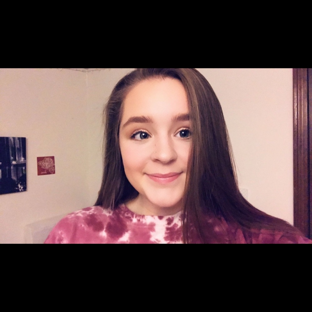 Meet your Posher, Kayla
